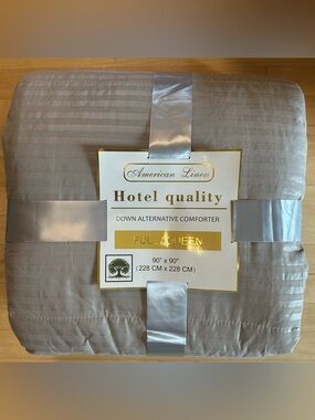 Full/Queen 100% Cotton Down Alternative Comforter -NIP
